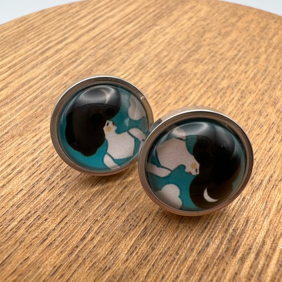 Classic Edgy Round Stud Earrings - Retro Stylish Stud Earrings set of two - Picture 11 of 13